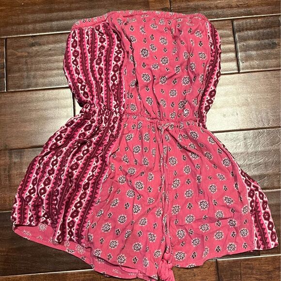 Hollister Girls Women’s Romper- size S - Picture 1 of 4